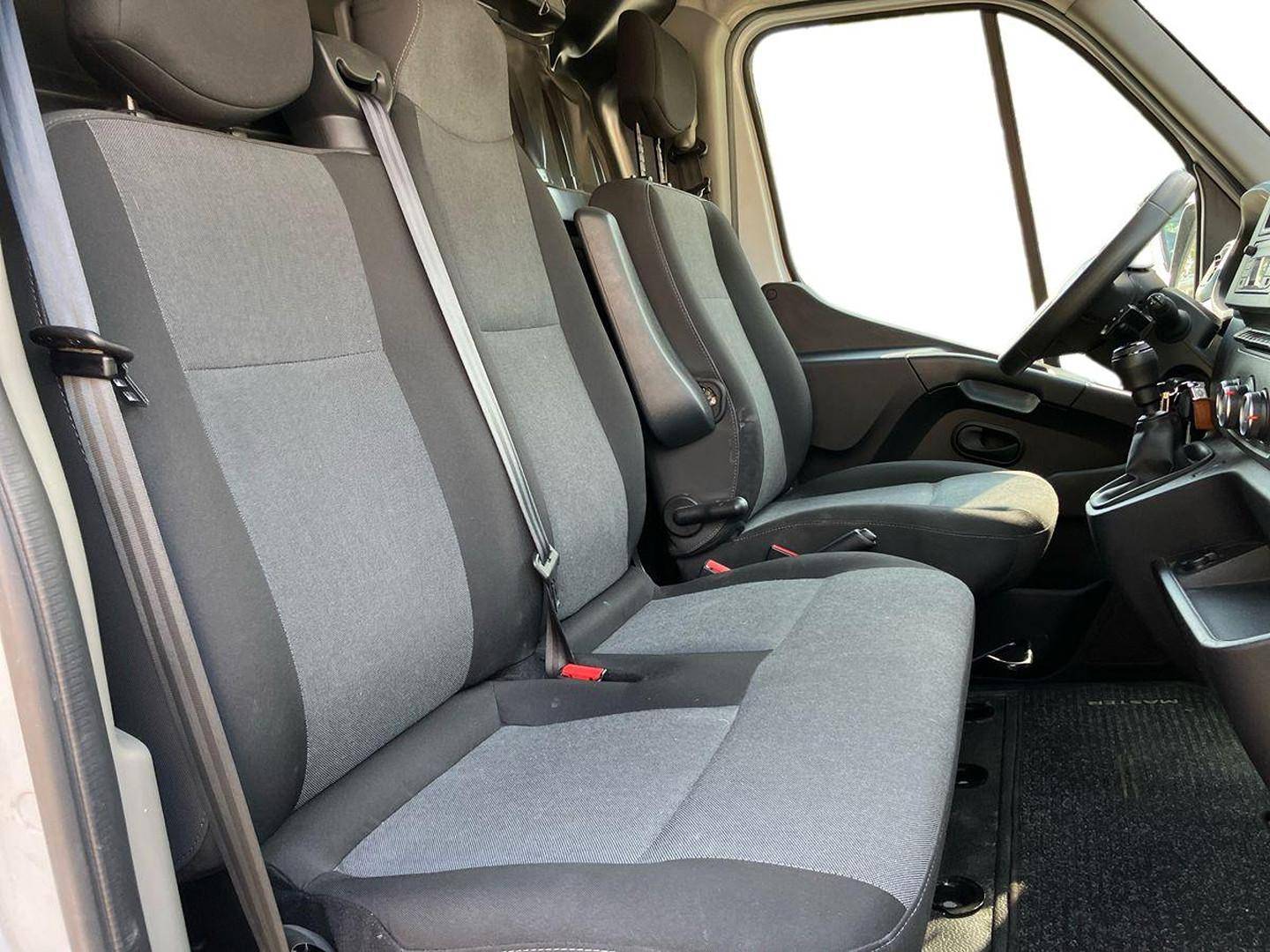 RENAULT Master