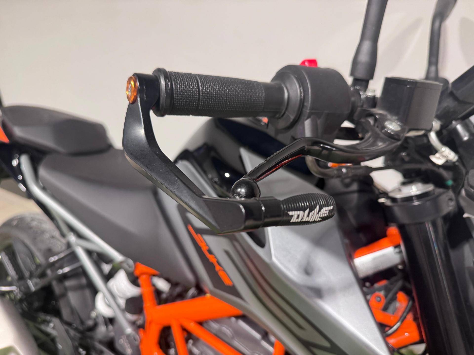 KTM Duke