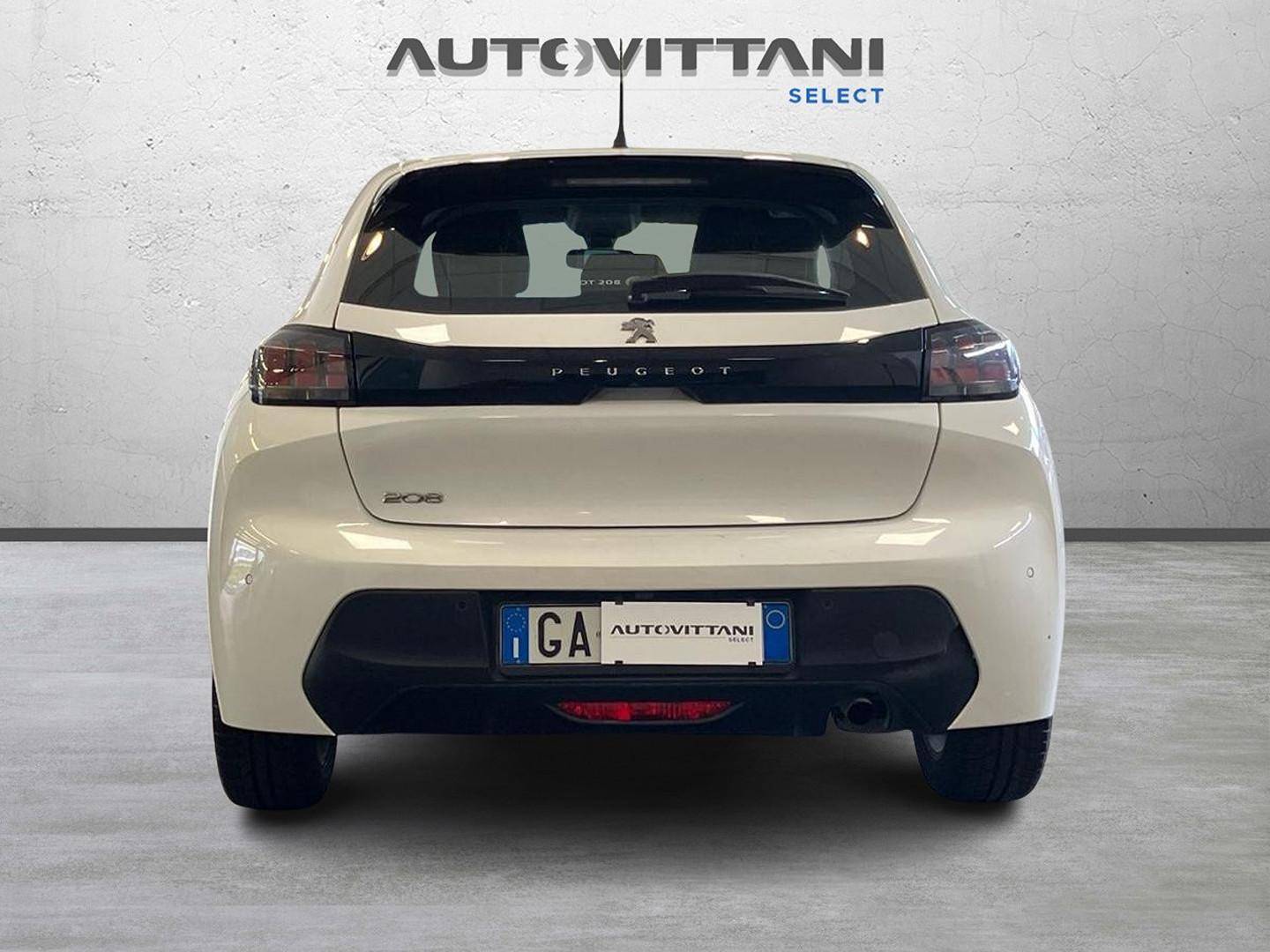 PEUGEOT 208