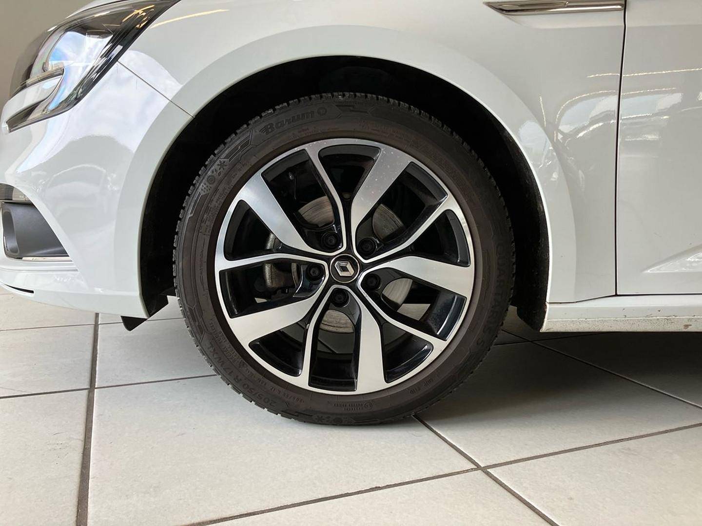RENAULT Megane