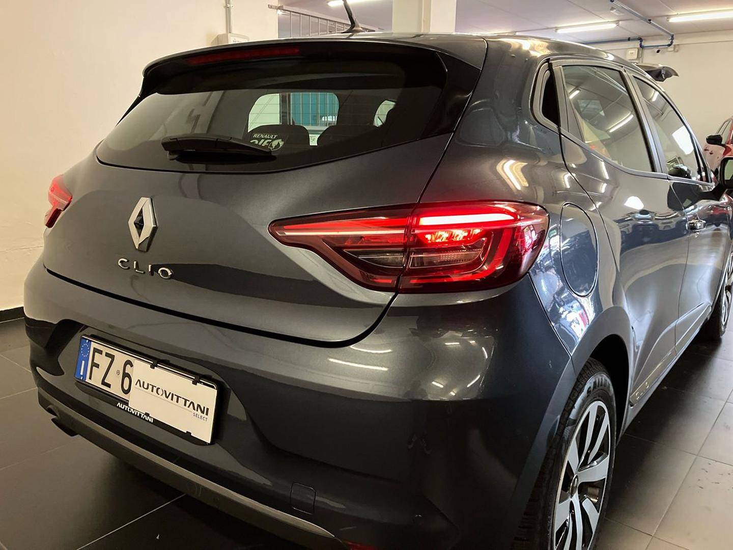 RENAULT Clio
