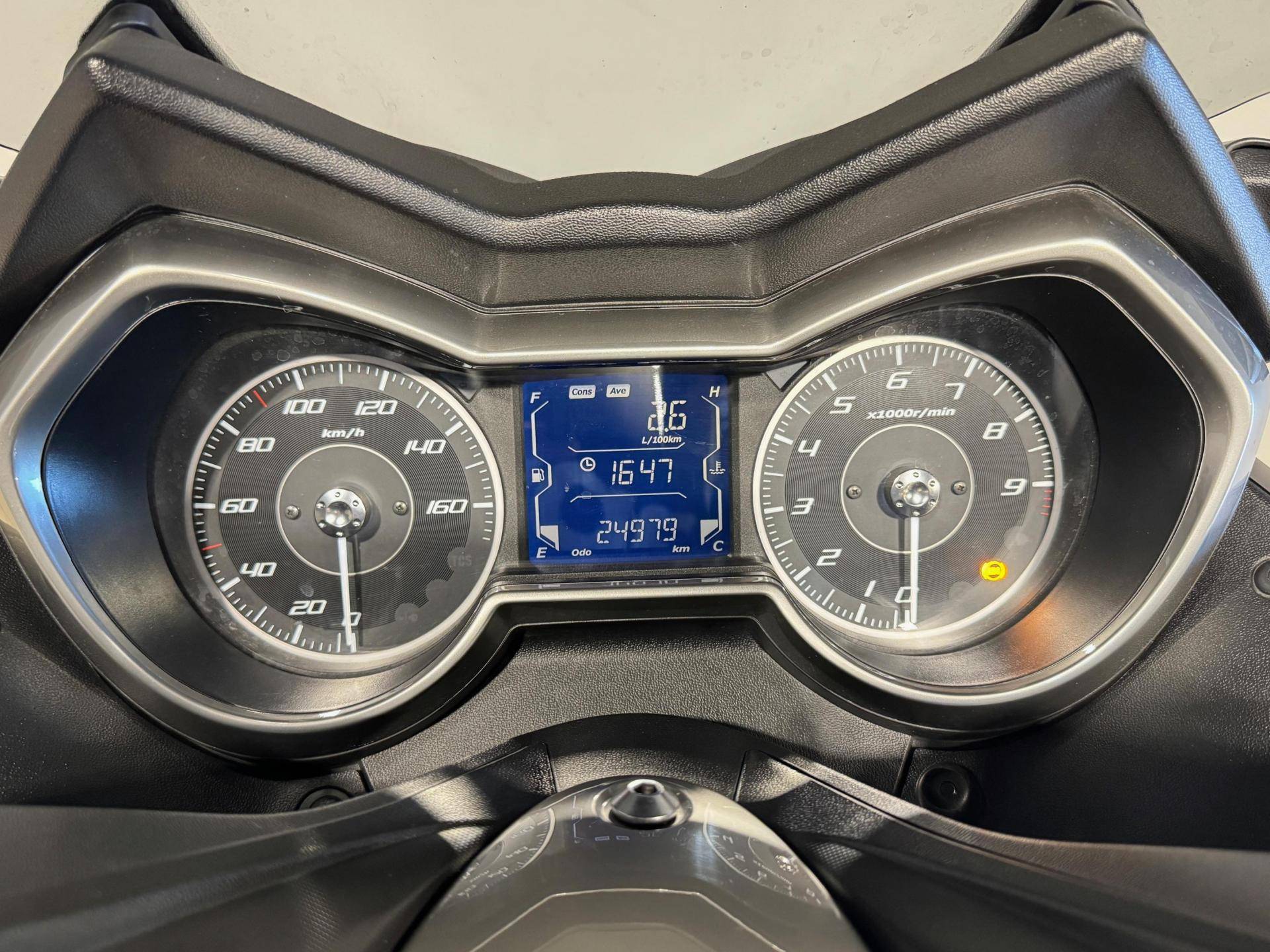 YAMAHA X-Max