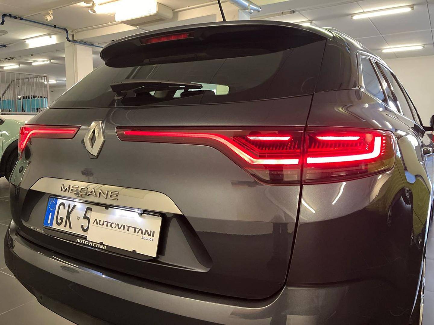 RENAULT Megane