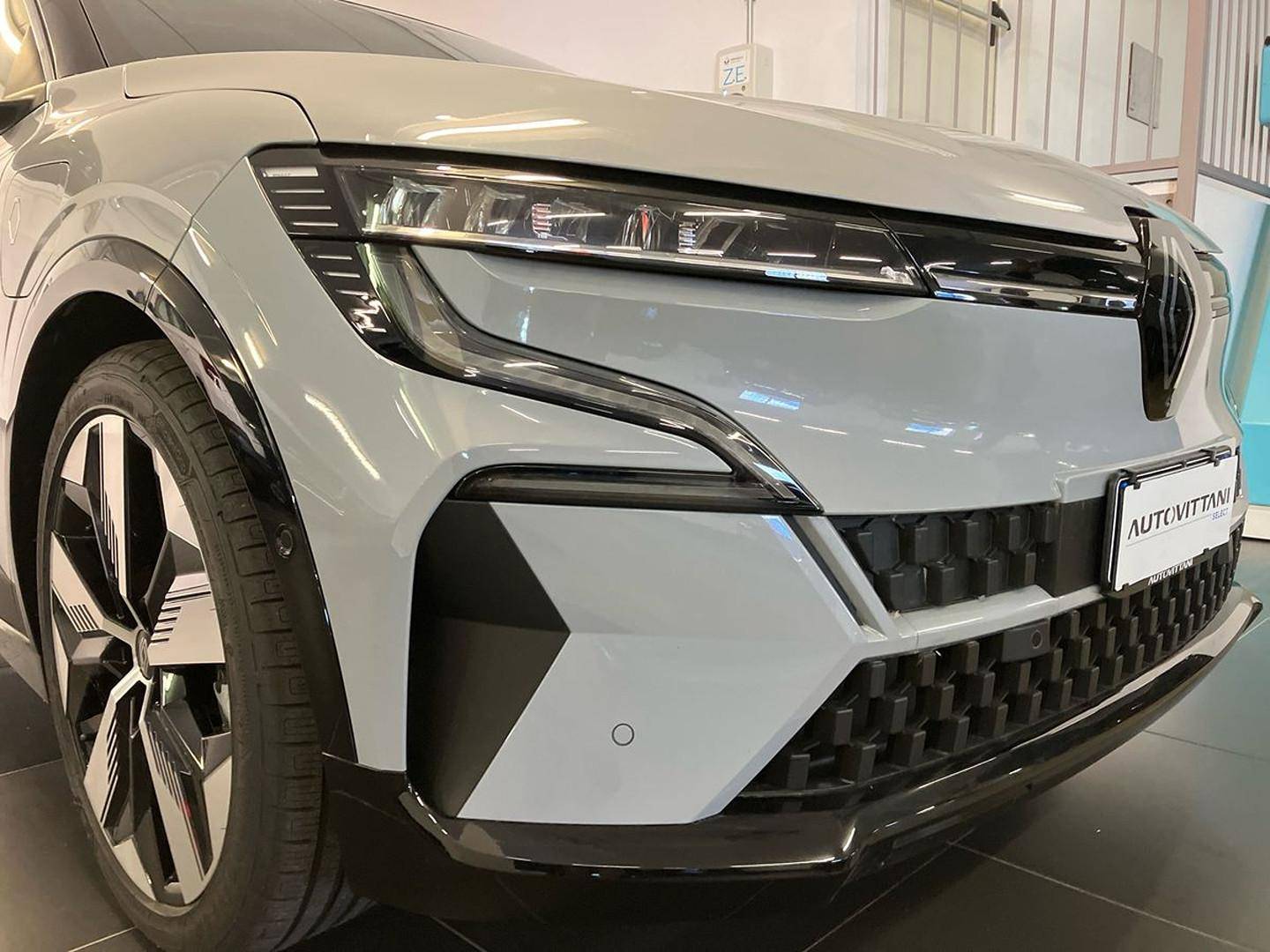 RENAULT Megane