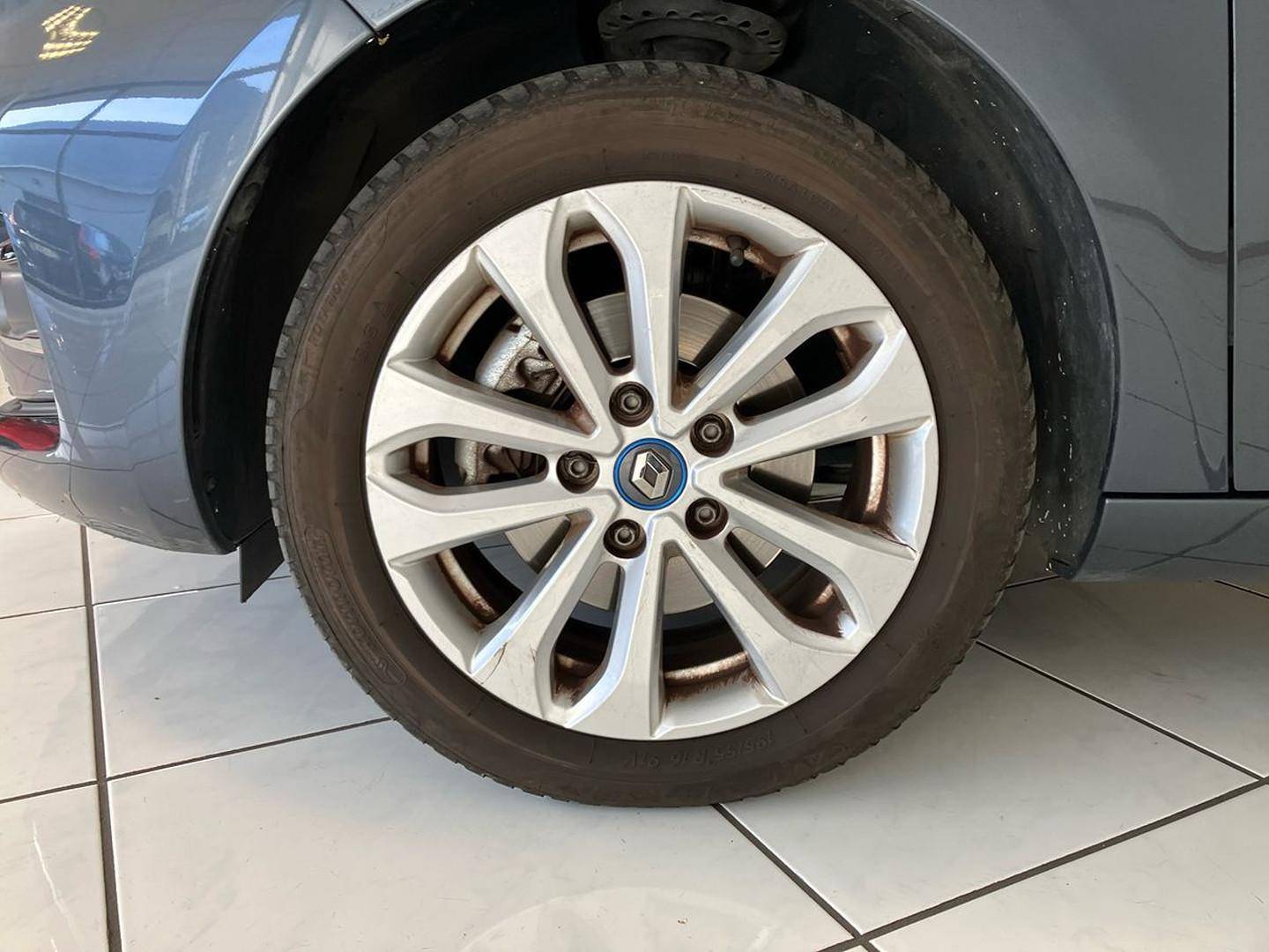 RENAULT Zoe