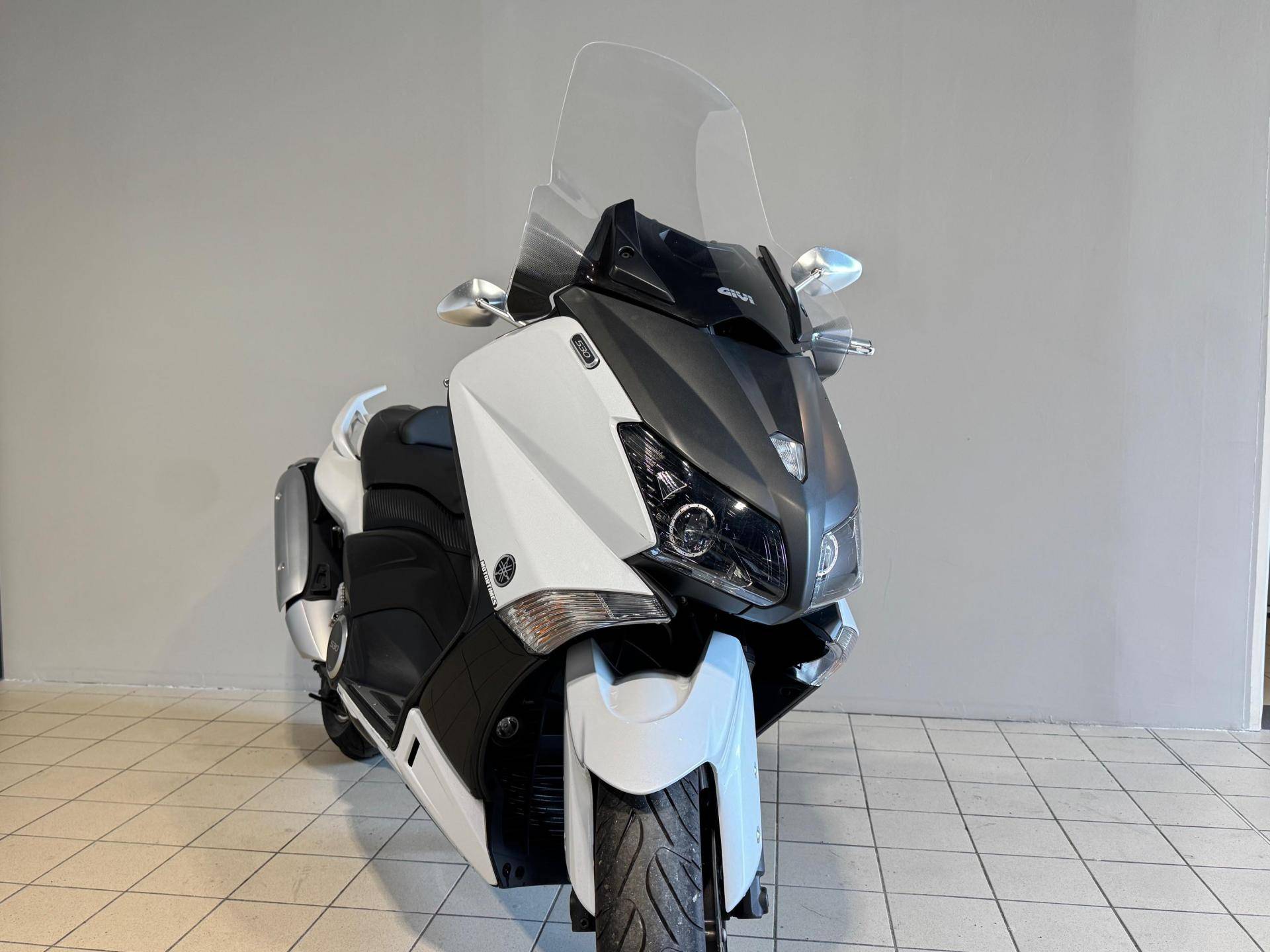YAMAHA T-Max