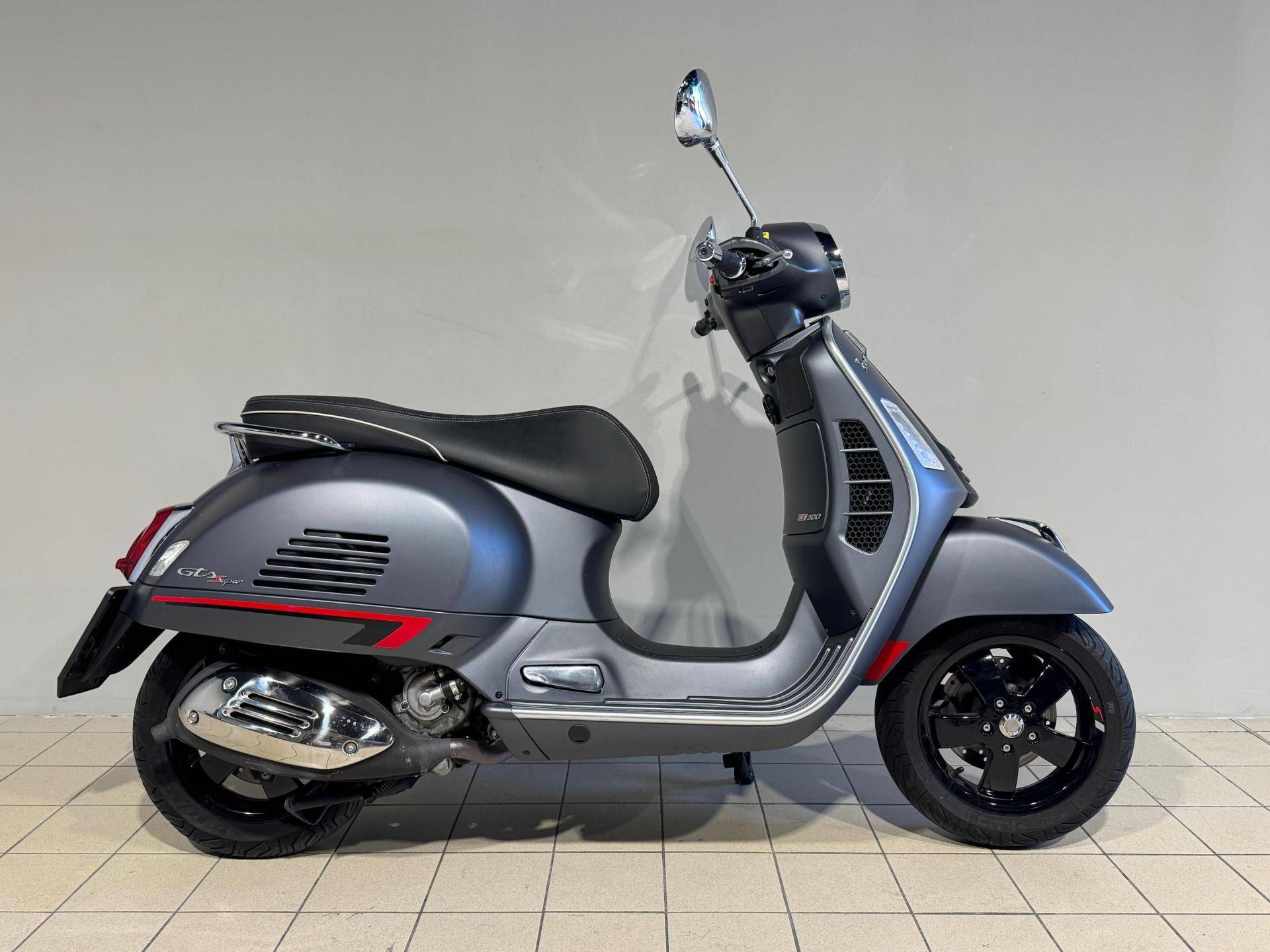 Vespa GTS 300
