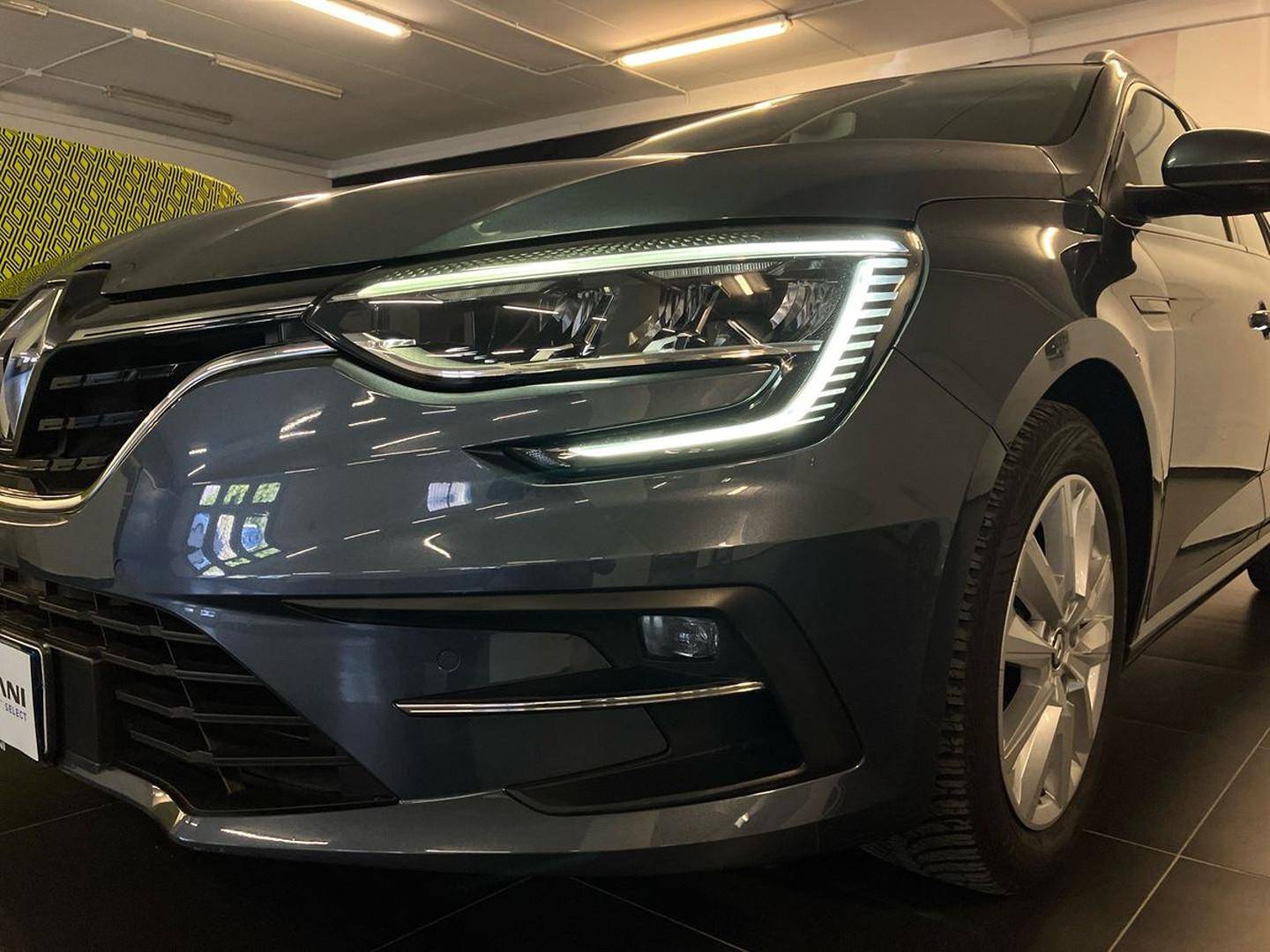 RENAULT Megane