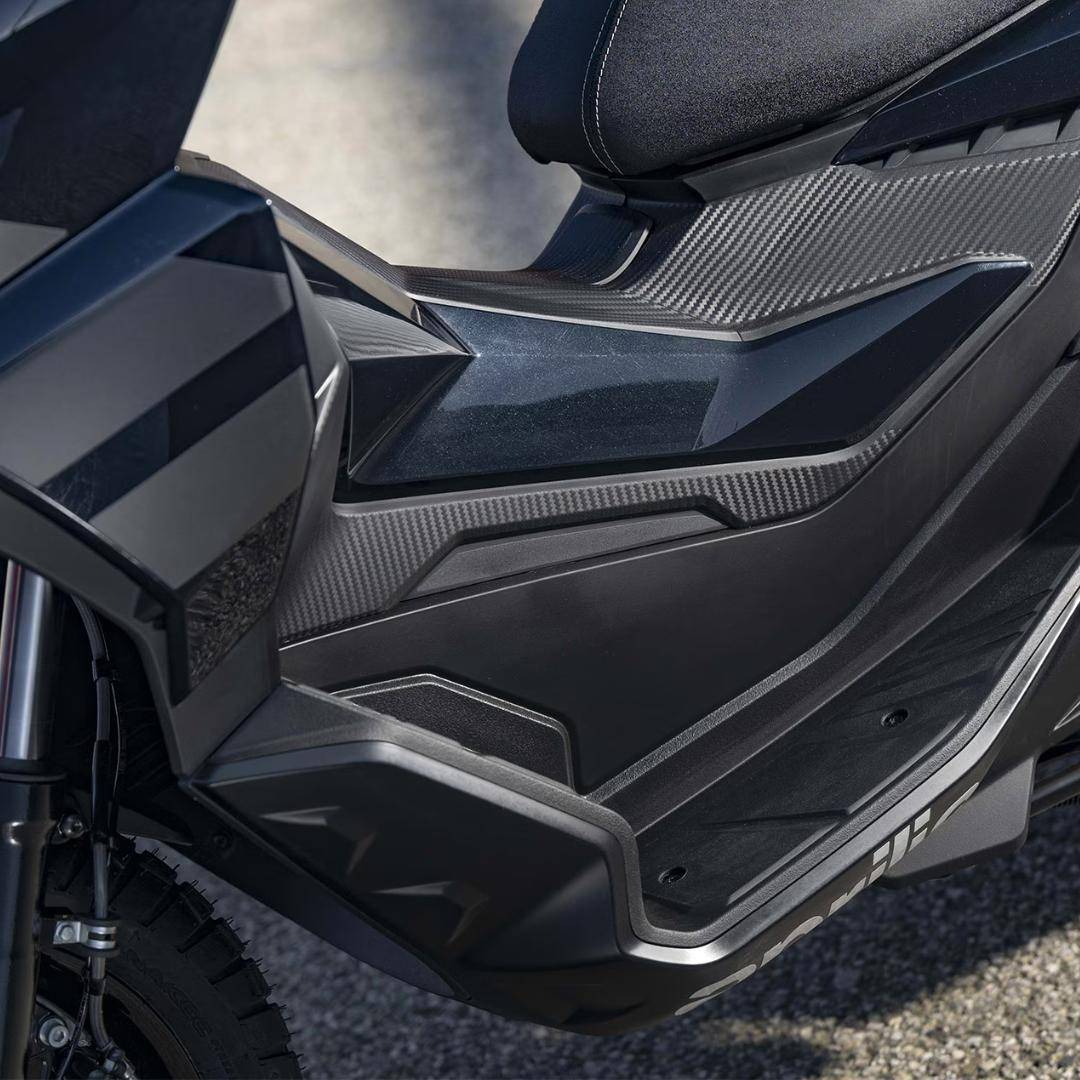 SR GT 200