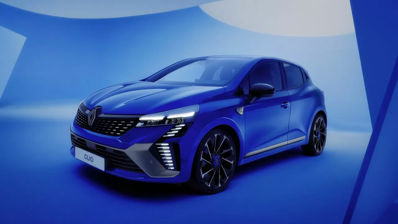 Renault Nuova Clio E-Tech full hybrid