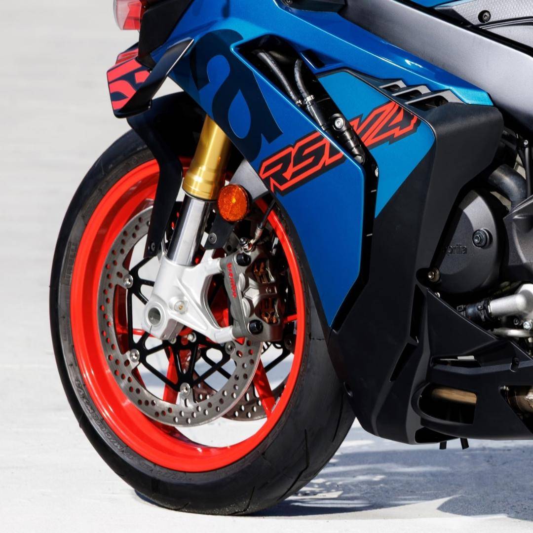 RSV4 1100