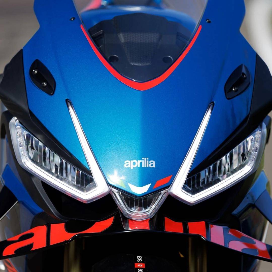 RSV4 1100
